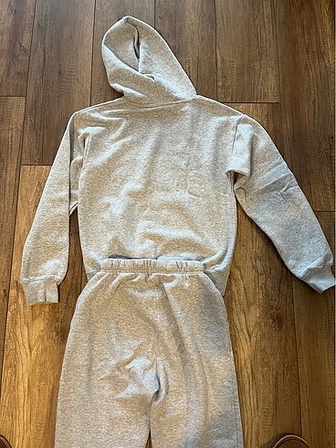 13-14 Yaş Beden H&M 13-14 yaş gri eşofman takımı