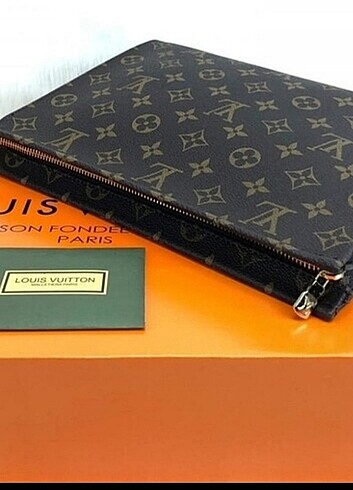 Louis Vuitton LOUİS VUUİTON TOILETRY POUNCH