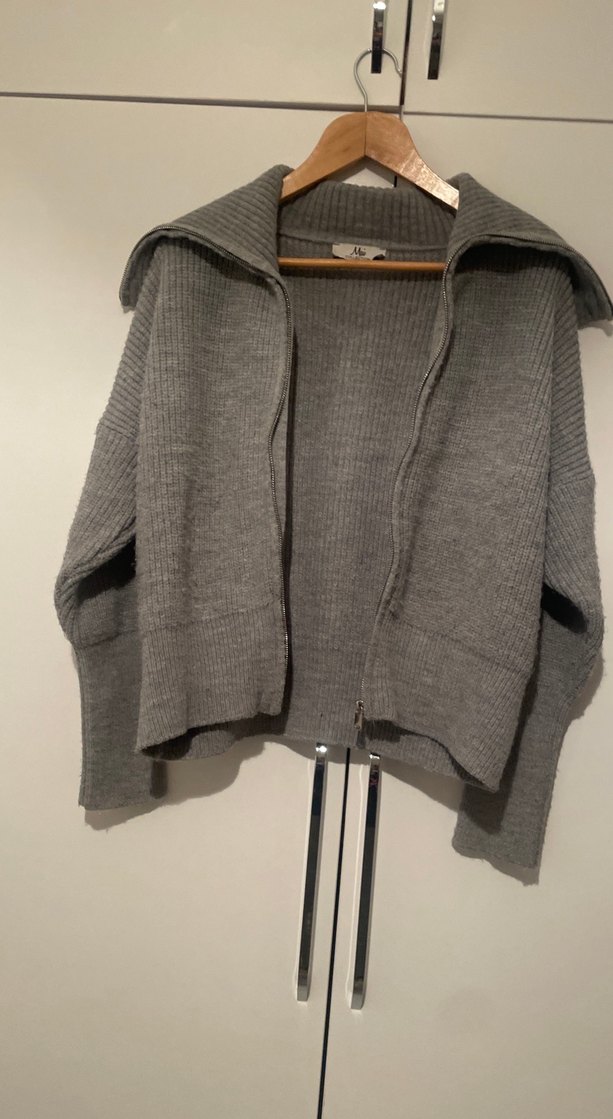 Gri Yünlü Yüksek Yaka Kadın Kazak - Görsel 2