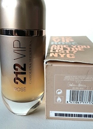 Beden CAROLINA HERRERA 212VIP ROSE 80ml bayan