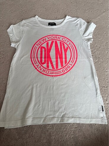 4 adet m beden kız çocuk tshirt