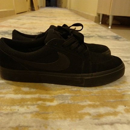 42 Beden siyah Renk Orijinal Nike