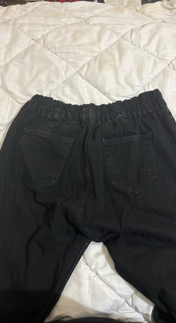 Siyah Kemerli Rahat Kesim Kadın Denim Pantolon - Görsel 4