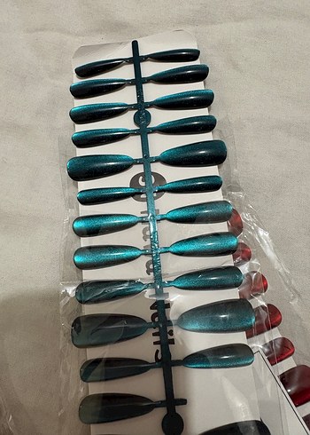 Çok Renkli Koyu Takma Tırnak Seti - Görsel 3