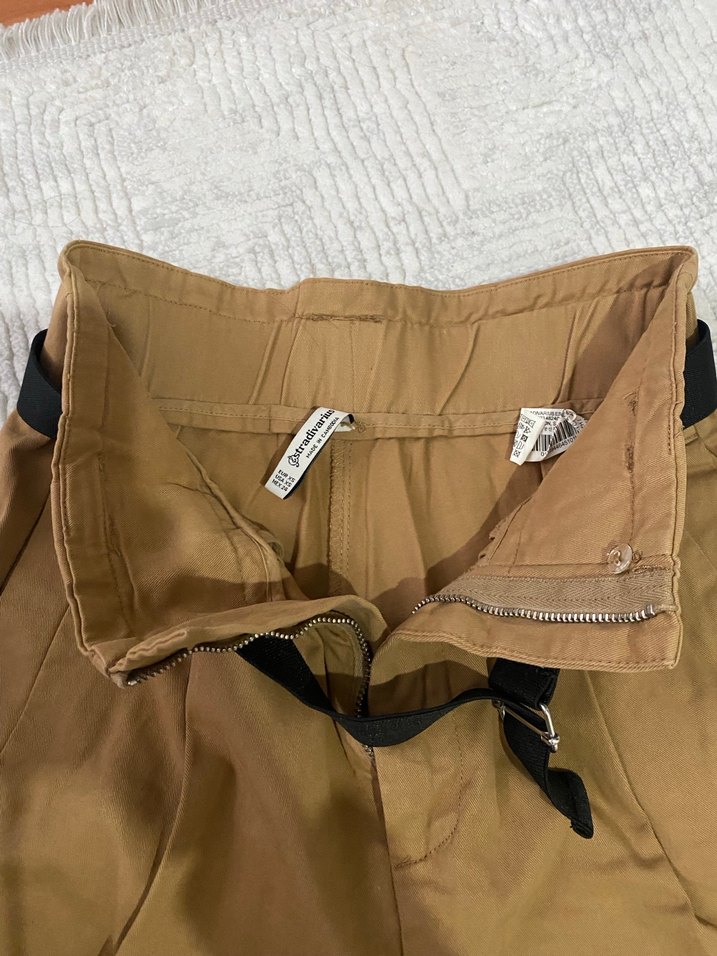 Kemerli Kargo model Stradivarius Kadın Pantolon - Görsel 3