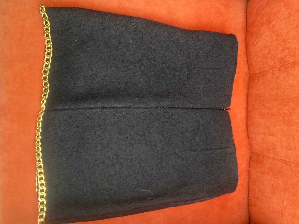 Zincir Detaylı Siyah Mini Etek - Görsel 3