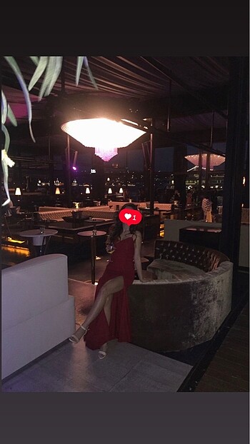Kırmızı sade kuyruklu abiye astarlı XS