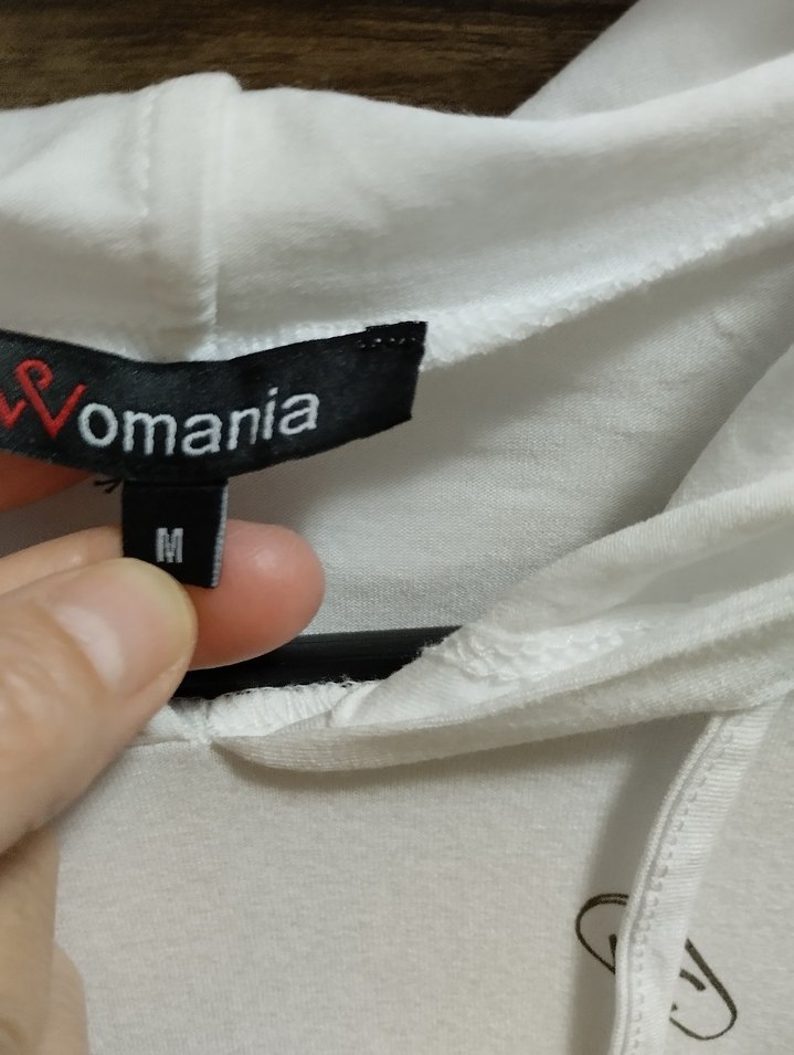 Baskılı Beyaz Kadın Kapüşonlu Tişört - Görsel 5