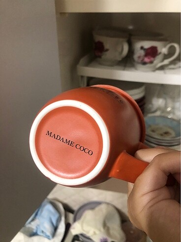 Madame Coco Kapaklı kupa