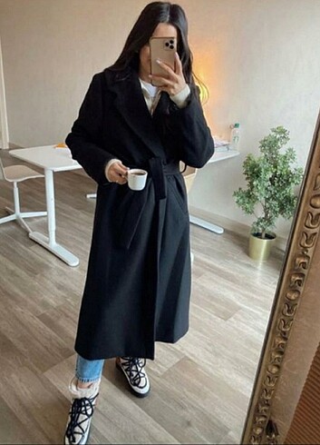 Siyah kaşe uzun kaban 