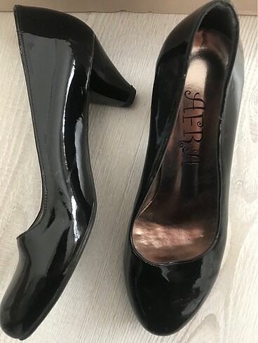 Diğer Kısa topuk