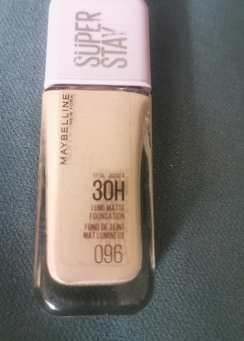 Maybelline Super Stay Matte Foundation 096