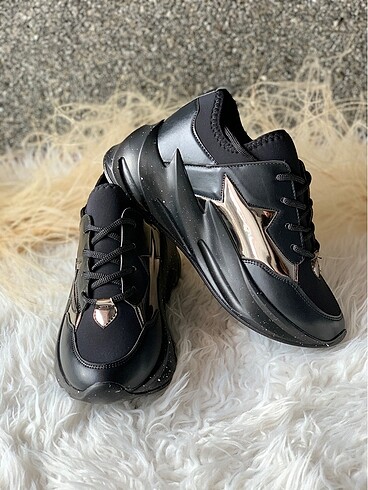 40 Beden YENİ SIFIR KADIN SPOR AYAKKABI SNEAKER