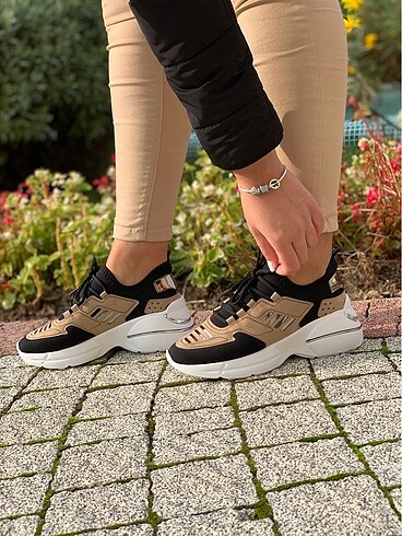 Diğer YENİ SIFIR KADIN SPOR AYAKKABI SNEAKER