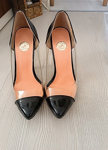 Sefaf stiletto