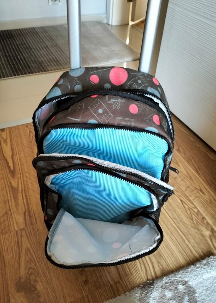 Coral High Tekerlekli Işıklı Sırt Çantası - Görsel 2