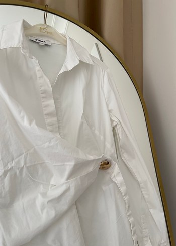 Düğmeli Beyaz Keten Kadın Gömlek - Görsel 2