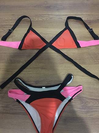 Diğer Renkli Bikini