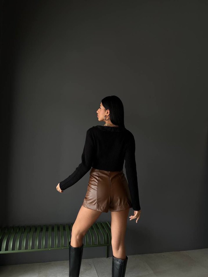 Deri Kahverengi Mini Şort Yılan Desenli Fırfırlı - Görsel 3