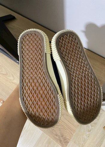 H&M Gri Bağcıklı ve Cırtcırtlı Erkek Çocuk Kot Spor Ayakkabı