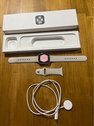 Apple Watch SE NESİL GPS 44
