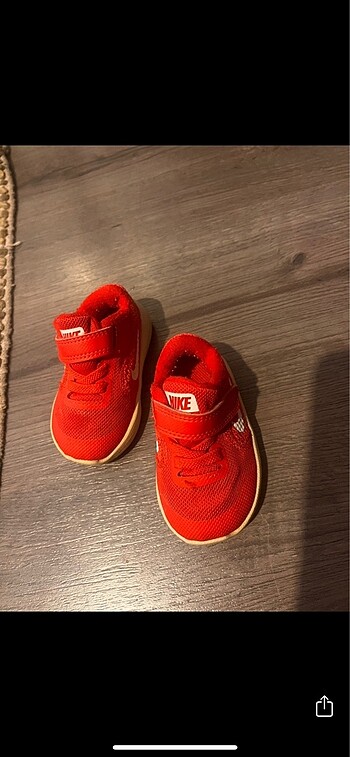 18 Beden kırmızı Renk Nike bebek ayakkabısı