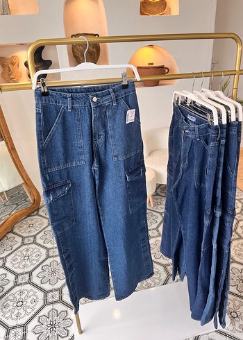 Kadın Lacivert Bol Kesim Midi Kot Pantolon - Görsel 3