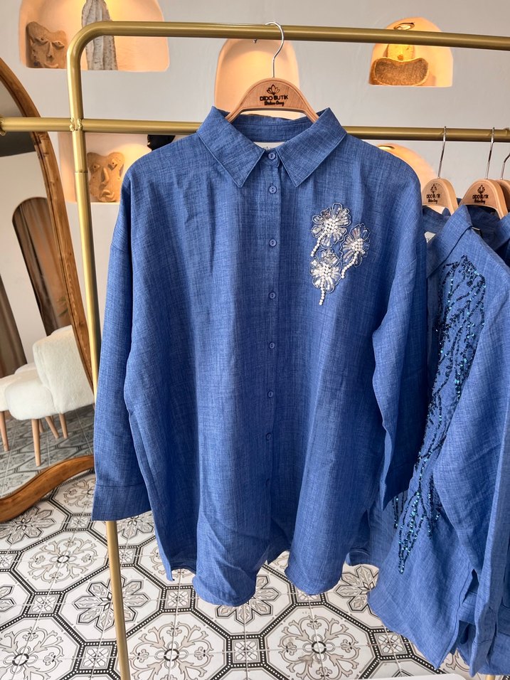 Nakışlı Mavi Denim Kadın Gömlek - Görsel 3