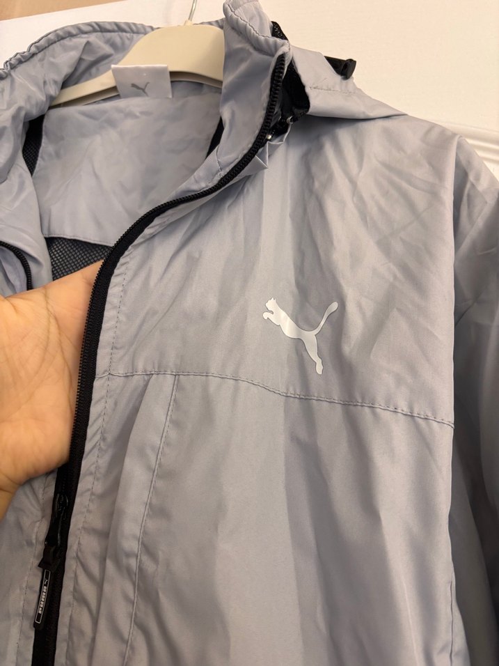 Puma Gri Kapüşonlu Hafif Rüzgarlık — görsel 2/3