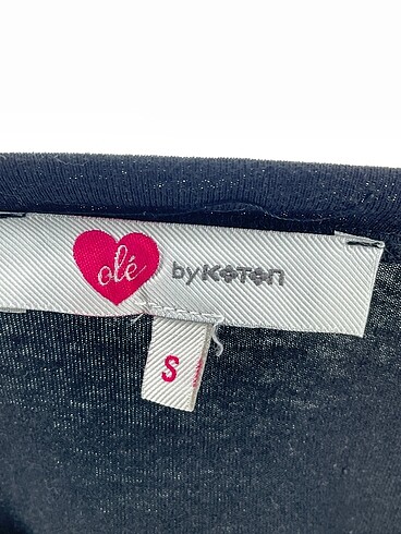 s Beden siyah Renk Koton T-shirt %70 İndirimli.