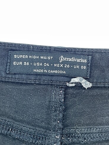 36 Beden siyah Renk Stradivarius Jean / Kot %70 İndirimli.