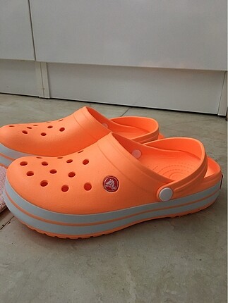 Turuncu Crocs