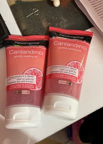 Neutrogena Canlandırıcı Günlük Peeling Jel