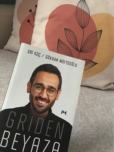 Griden Beyaza Gökhan Müftüoğlu