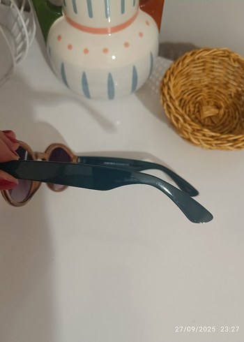 Beden Şeffaf kahverengi yuvarlak kadın güneş gözlüğü