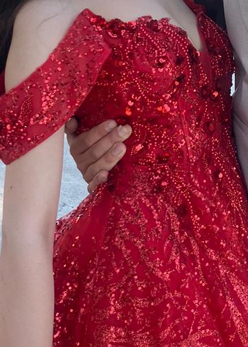 Kırmızı İşlemeli Uzun Henna Elbise