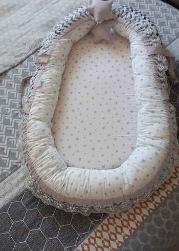 Gri Yıldız Desenli Bebek Yatağı