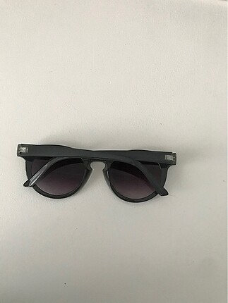  Beden Koton güneş gözlüğü
