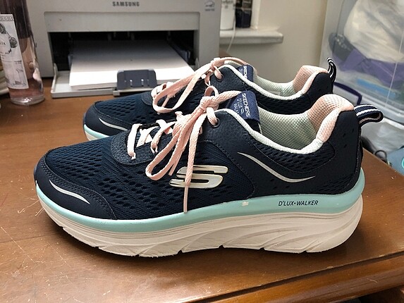 SKECHERS 38,5 D?LÜX WALKER TEMİZ SORUNSUZ