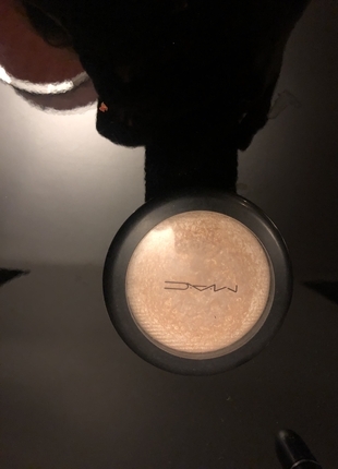 MAC Aydınlatıcı