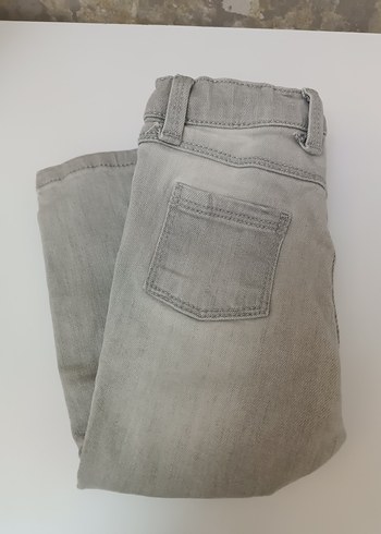 LCW Gri Nakışlı Kız Çocuk Denim Pantolon - Görsel 4