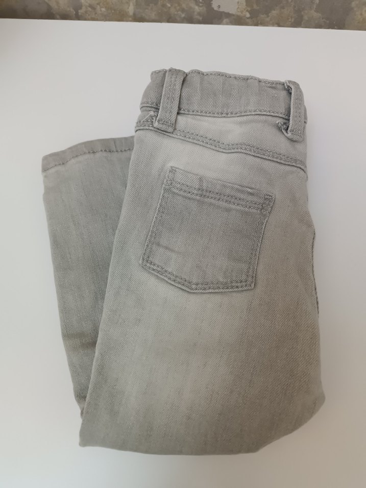 LCW Gri Nakışlı Kız Çocuk Denim Pantolon - Görsel 4