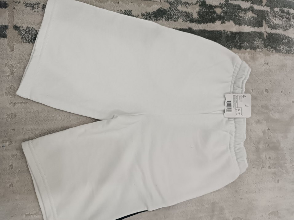 Beyaz Erkek Çocuk Rahat Kesim Şort - Görsel 3