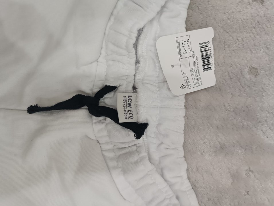 Beyaz Erkek Çocuk Rahat Kesim Şort - Görsel 2