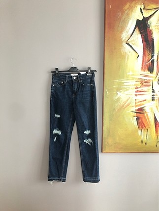 Mango yırtık diz detaylı jean