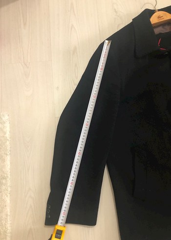 YÜN KABAN SİYAH BALIKSIRTI XL BEDEN DÜĞMELİ - Görsel 4