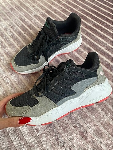 Adidas spor ayakkabı