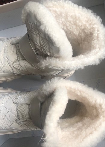 Beyaz Kürklü Platform Kadın Botları - Görsel 5