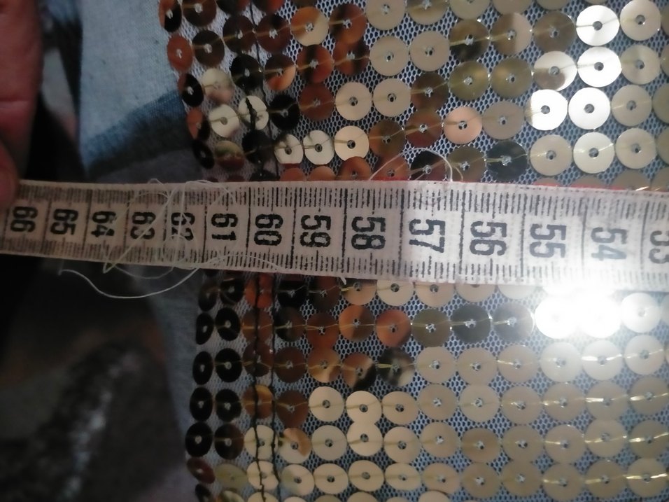 Kadın Altın Renkli Payetli Kolsuz Bluz - Görsel 2