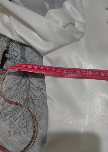 Kadın Beyaz Kısa Kesim Düğmeli Blazer - Görsel 4